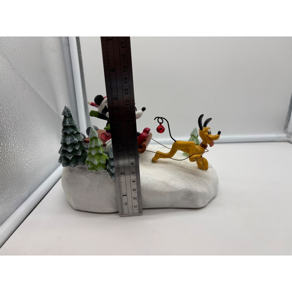 Disney St Nicholas Square Christmas Village Mickey Minnie Sleigh Ride Pluto Fig - Picture 3 of 7